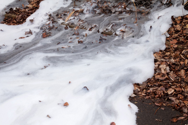 contaminated_water_foam